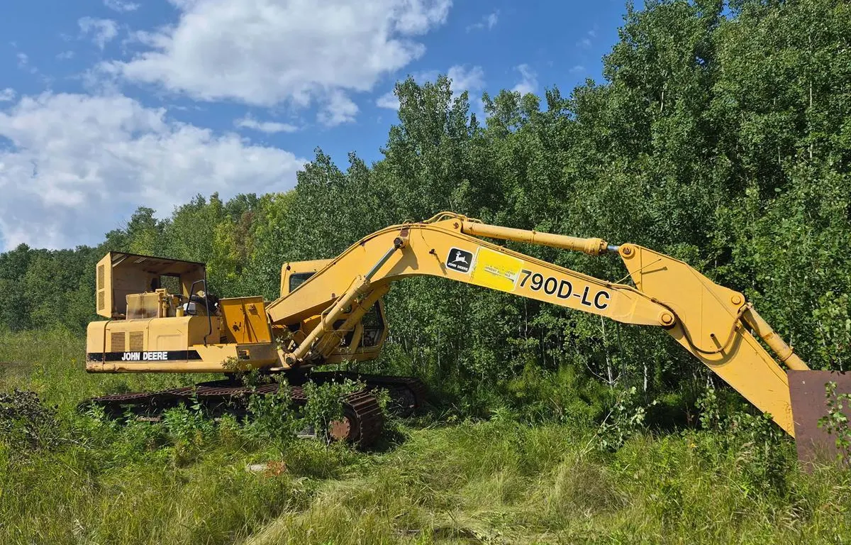 1989 John Deere 790D-LC Crawler Excavator (Non-Runner)
UNRESERVED