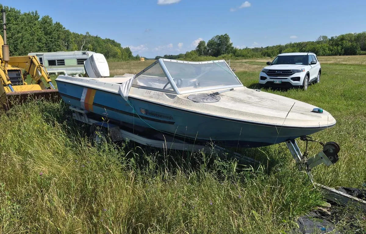 Peterborough 38E Runabout w/ Johnson Outboard
UNRESERVED
