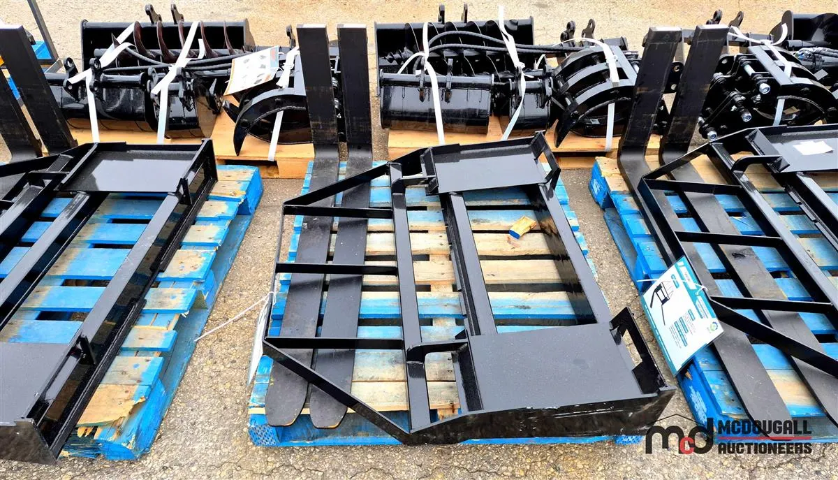 AGT SAI1100 Adjustable Pallet Fork Attachment
UNRESERVED