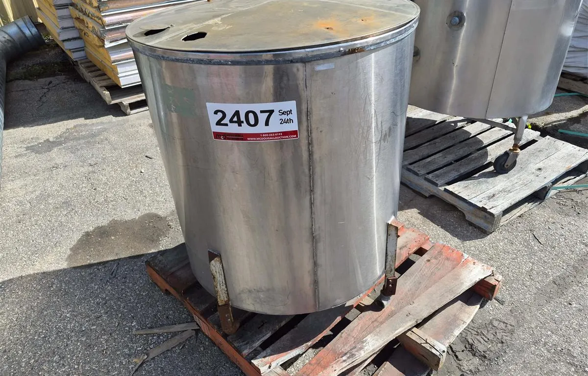 Stainless Steel Cylindrical Tank w/ Lid
UNRESERVED