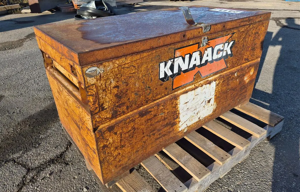 Knaack Steel Jobsite Tool Box w/ Contents
UNRESERVED
