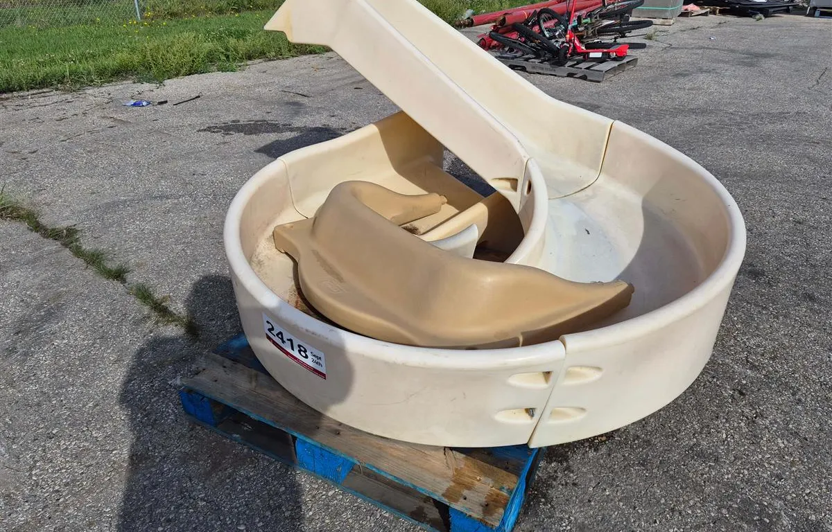 Little Tikes Commercial Playground Slide
UNRESERVED