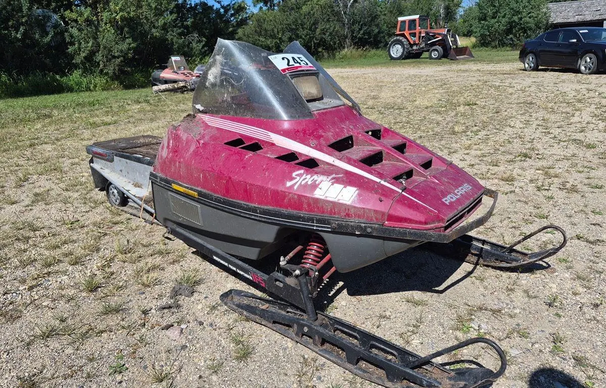 1990 Polaris Sport Snowmobile (Non-Runner)
UNRESERVED