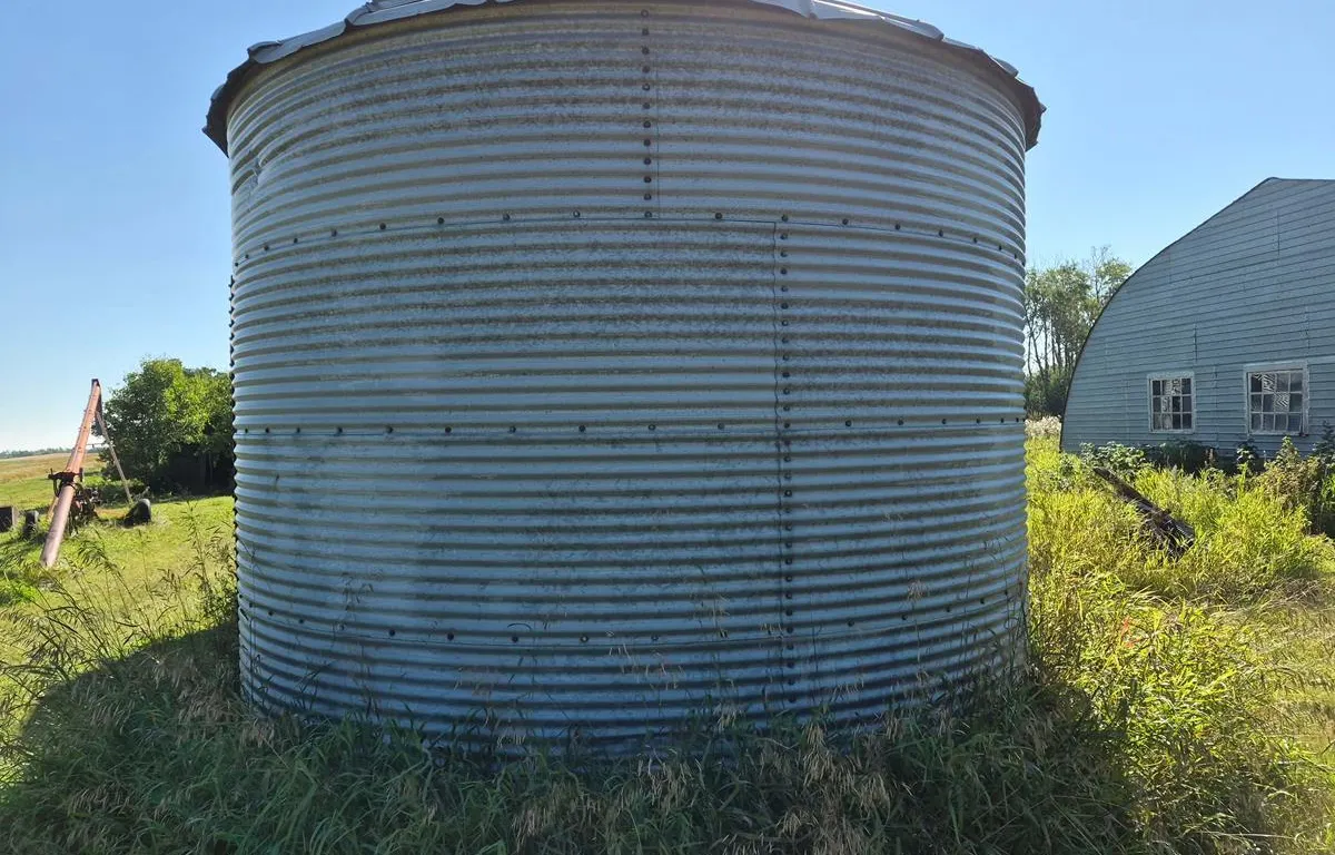 Weststeel-Rosco Grain Bin (Approx. 1800 Bushels)
UNRESERVED