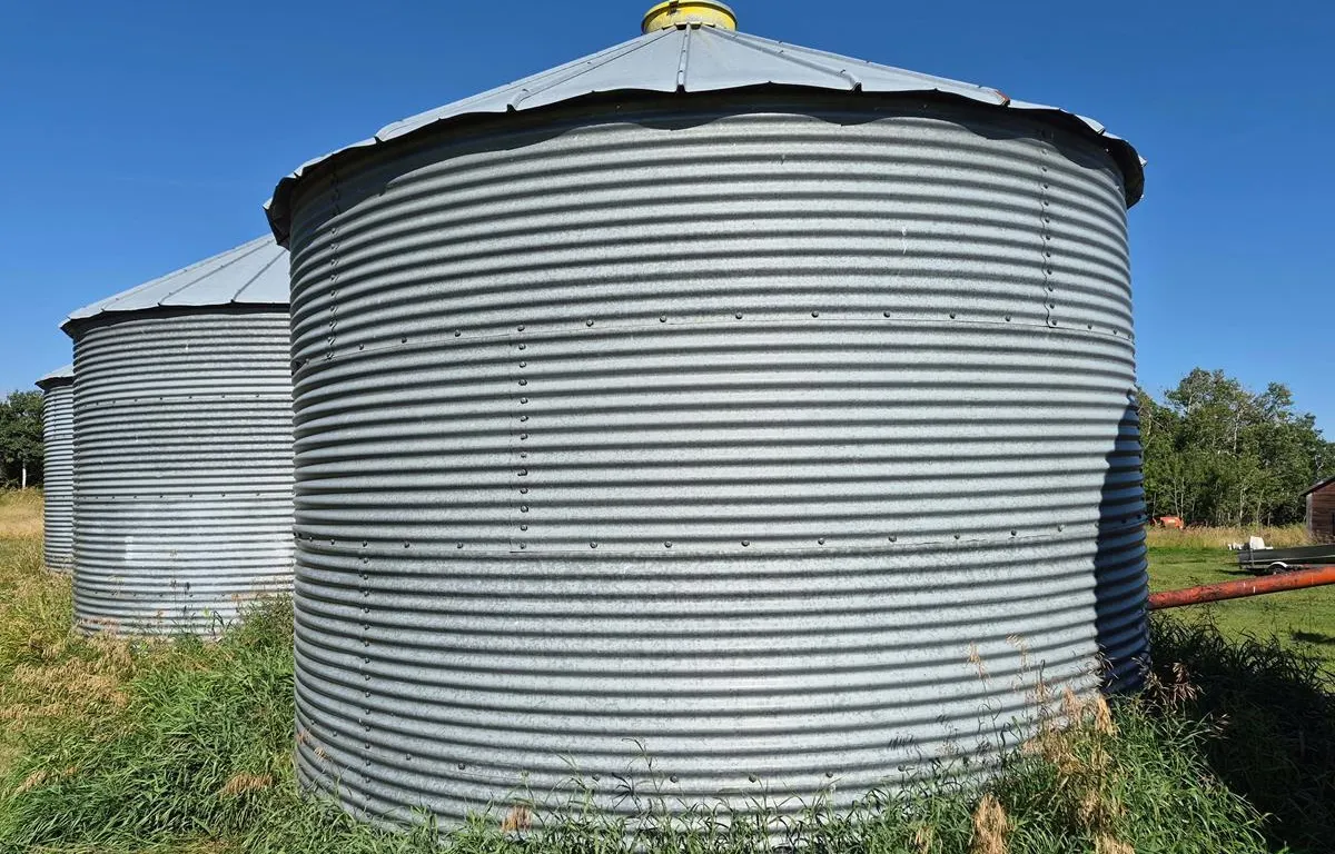 Weststeel-Rosco Grain Bin (Approx. 1800 Bushels)
UNRESERVED
