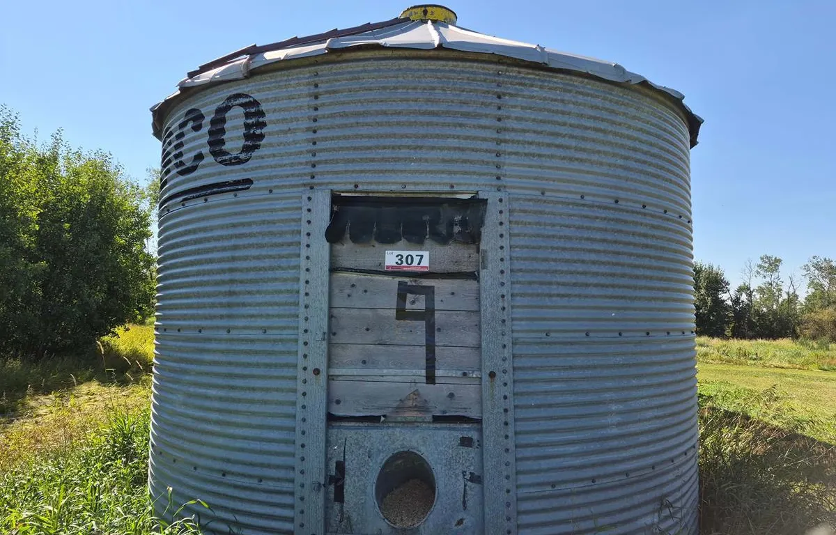 Weststeel-Rosco Grain Bin (Approx. 1800 Bushels)
UNRESERVED