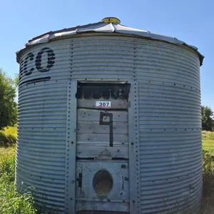 Weststeel-Rosco Grain Bin (Approx. 1800 Bushels)
 UNRESERVED