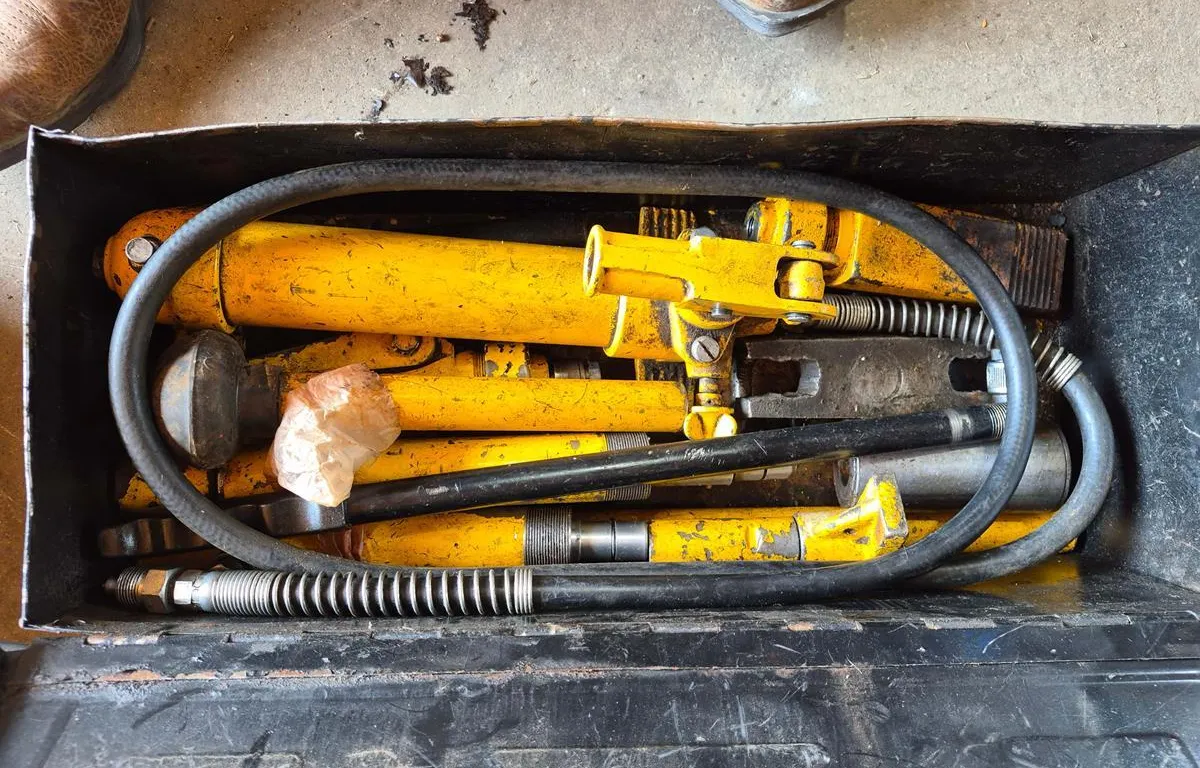 Hydraulic Porta-Power Tool Kits
UNRESERVED