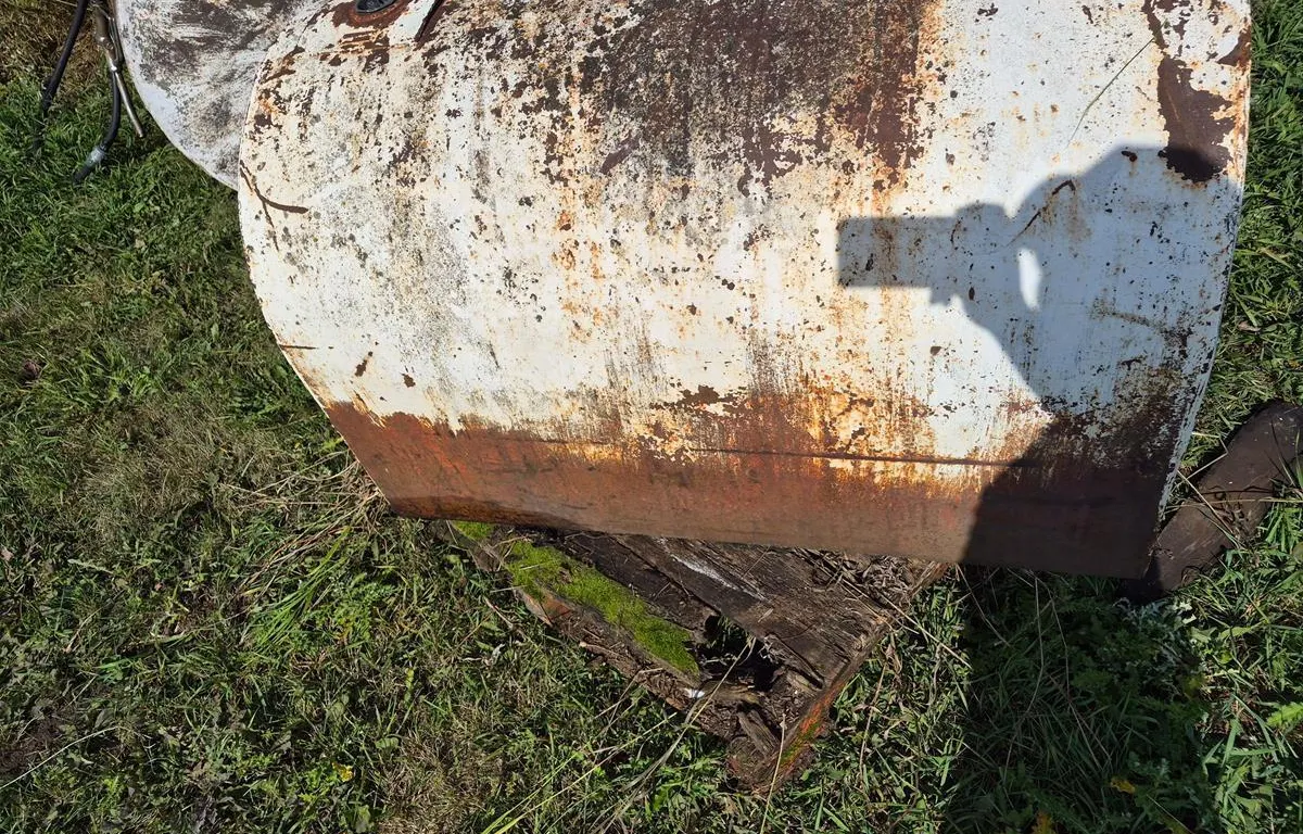 Diesel Fuel Tank
UNRESERVED