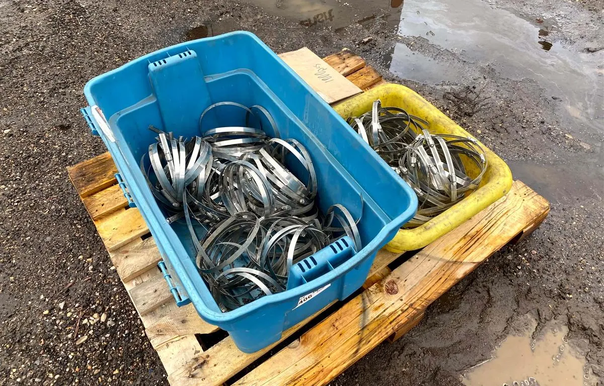 Accuflex Stainless Steel Hose Clamps & Box of Bolts
UNRESERVED