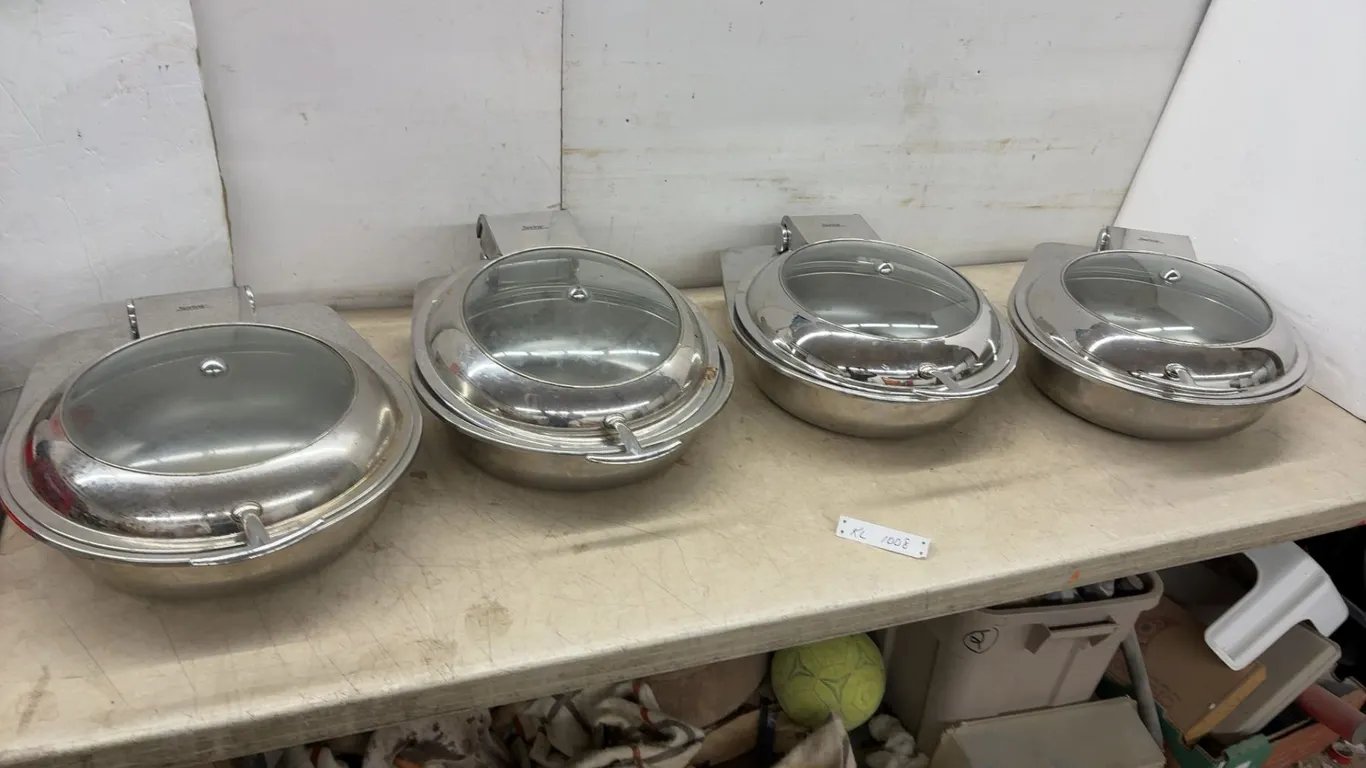 Four Spring Stainless Steel Oval Chafing Dishes with Hinged Glass Lids (1 Lid Hinge Needs