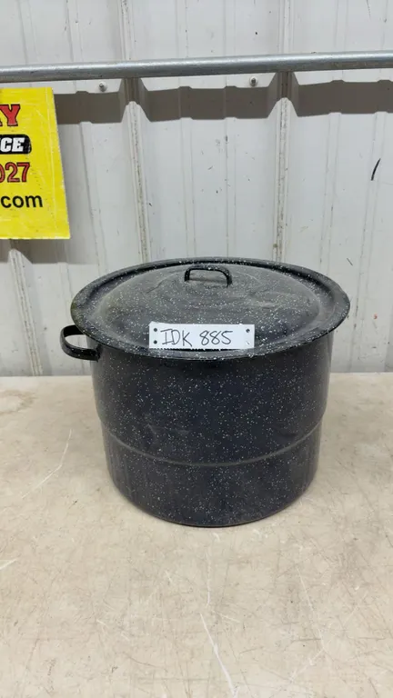 Canning Pot with Jar Holder