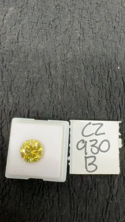 4.0 Carat Lemon Yellow Moissanite Lab Diamond, Round Brilliant Cut, VVS1, GRA Report, Retail $2030