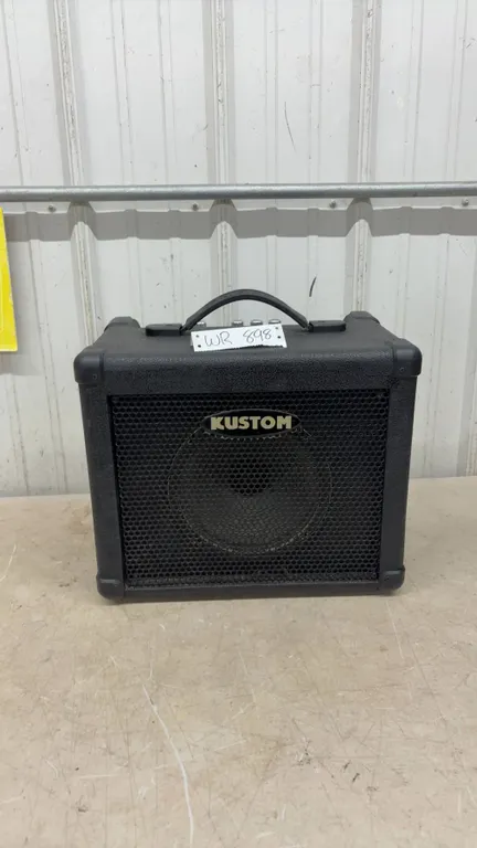 Kustom- KBA-16 - 16 Watt Bass Guitar Amp, Working Needs TLC