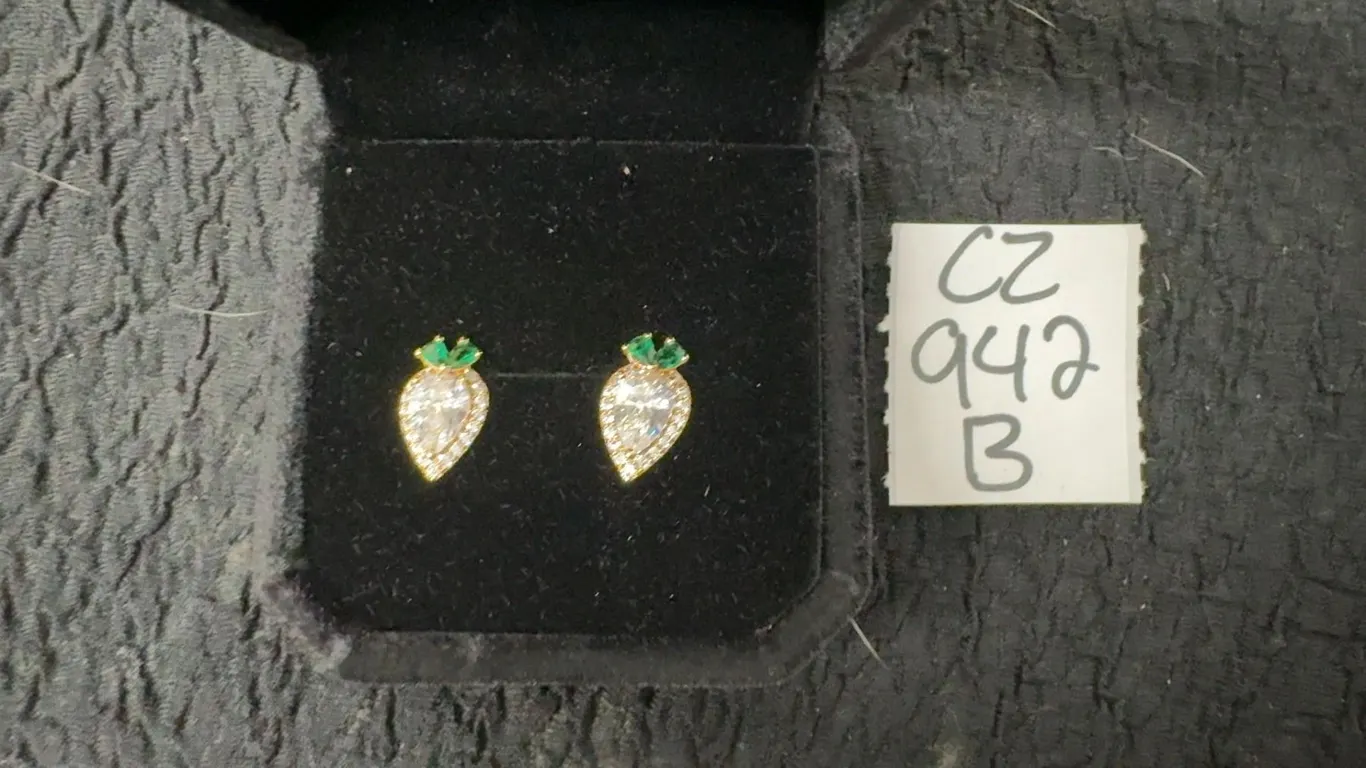 18K Gold Plated 0.8CT Each Pear Cut Simulated Diamond Halo Stud Earrings
