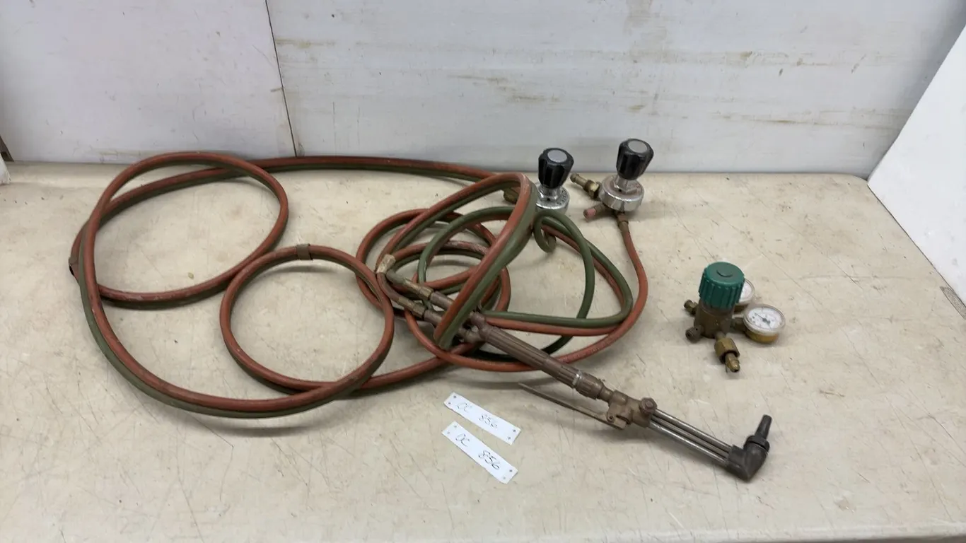 Harris Oxy-Fuel Cutting Torch Kit with All States Regulator, Scott Goldcap Regulator
