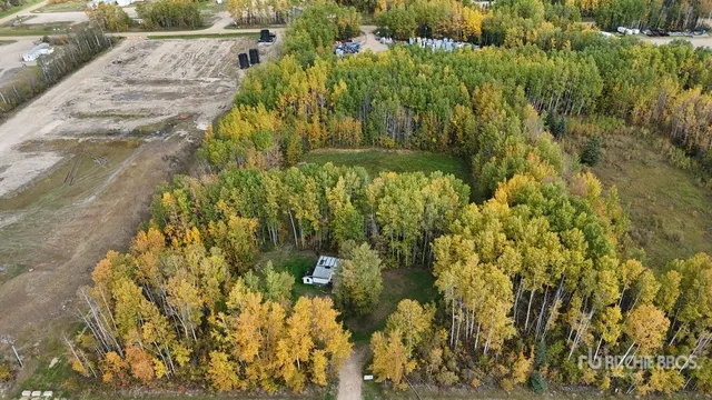 Red Earth Creek, AB 251 Wellsite Drive 3.95 +/- Acres on Title Residential Acreage