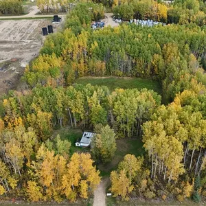 Red Earth Creek, AB 251 Wellsite Drive 3.95 +/- Acres on Title Industrial Property