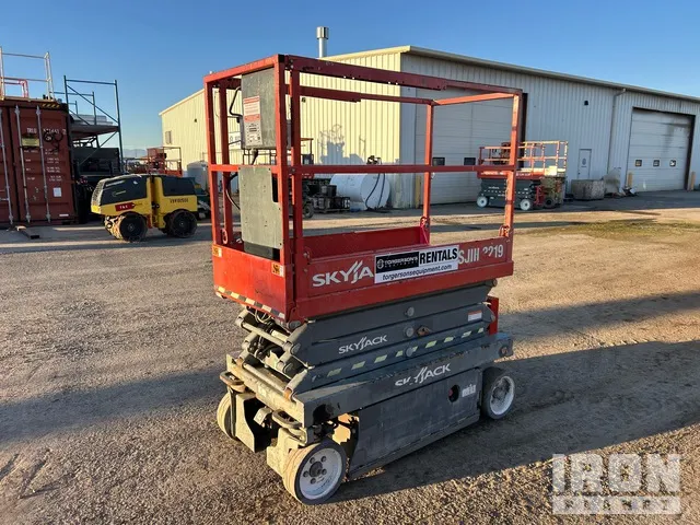 2016 Skyjack SJIII-3219 Electric Scissor Lift