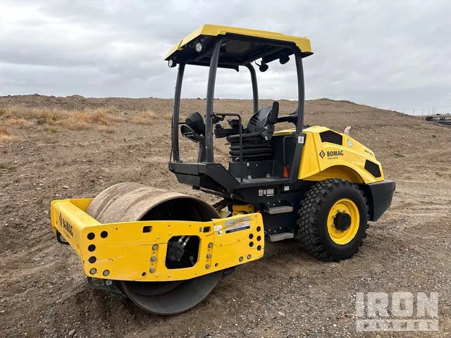 2022 Bomag BW145D-5 Smooth Drum Compactor