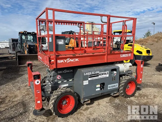 2017 Skyjack SJ6826 RT 4x4 Dual Fuel Scissor Lift