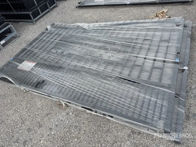 2026 SUNTOP S0720-1 20 ft x 7 ft Wrought Iron Bi-Parting Driveway Gate (Unused)