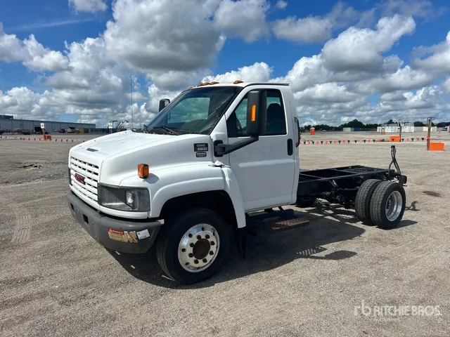 2008 GMC C5500 4x2 Cab and Chassis
