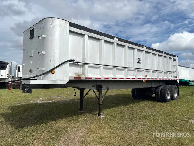2004 East 33 ft T/A Aluminum End Dump Trailer