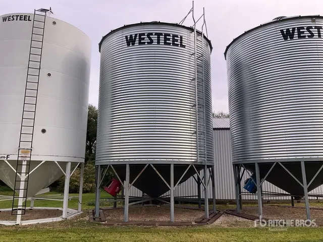 Westeel 1805 +/- 4900 bu 5 Ring Hopper Grain Bin