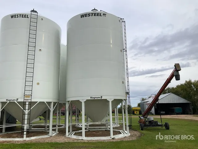2016 Westeel 1620 Magnum-F +/- 130 ton Fertilizer Hopper Grain Bin