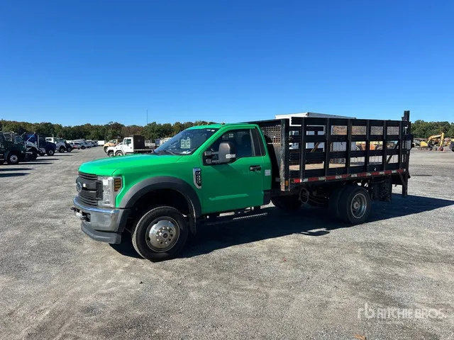 2019 Ford F-450 XL 4x4 Flatbed Truck