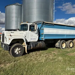 Mack RD688S 6x4 Grain Truck