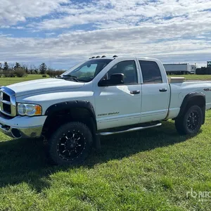 Dodge Ram 3500 4x4 Crew Cab Pickup