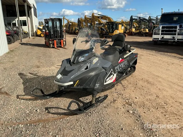 2016 Ski-doo Skandic Snowmobile
