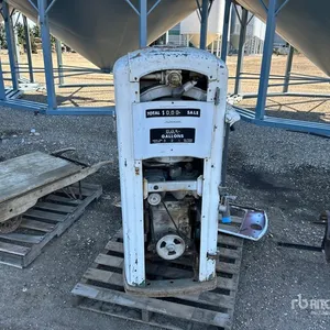Bennett 956 Gas Pump