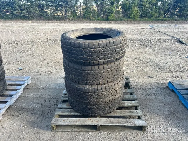 Quantity of (4) Cooper 265/65R18 Tires