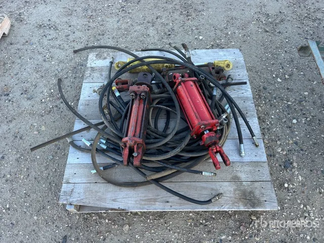 Quantity of Hydraulic Cylinders & Hoses