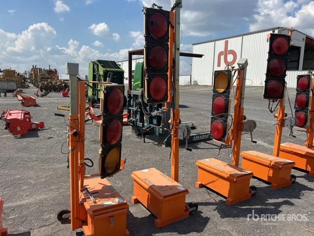 2019 OMJC Signal Inc. Traffic Light