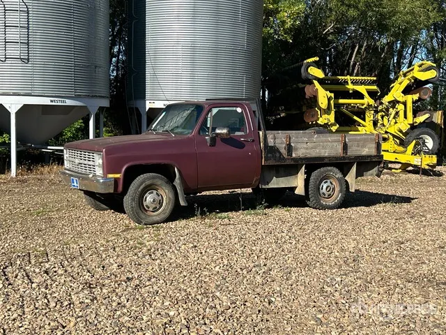 1983 Chevrolet K20 4x4 Flatbed Truck