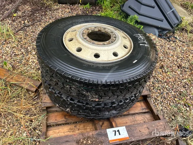 Quantity of (2) Kapsen 11R24.5 Tires