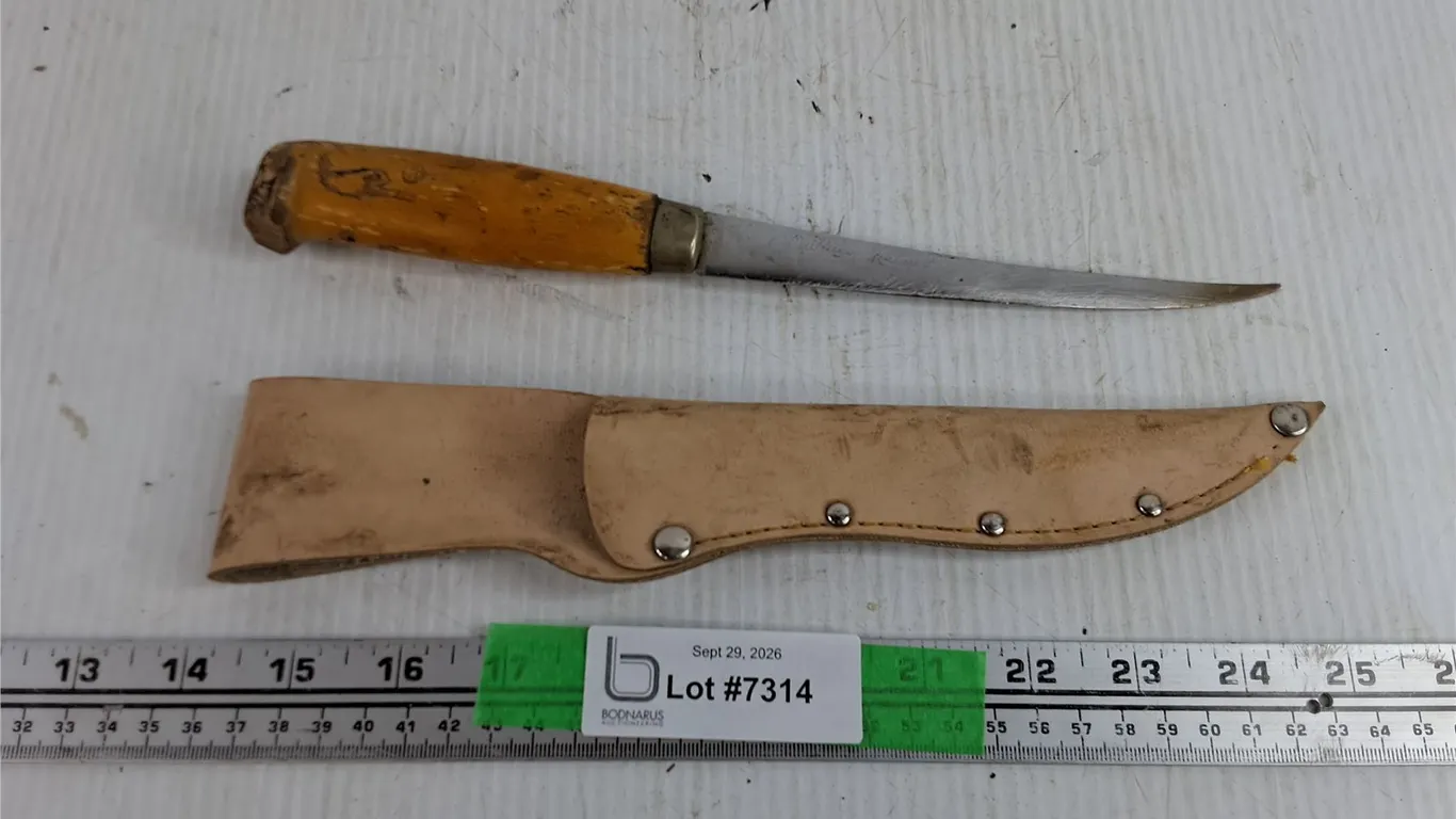 Fillet Knife w/Sheath