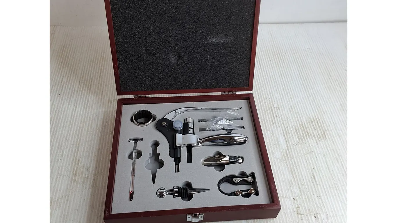 9-Piece Wine Tool Kit - Missing 1 Piece