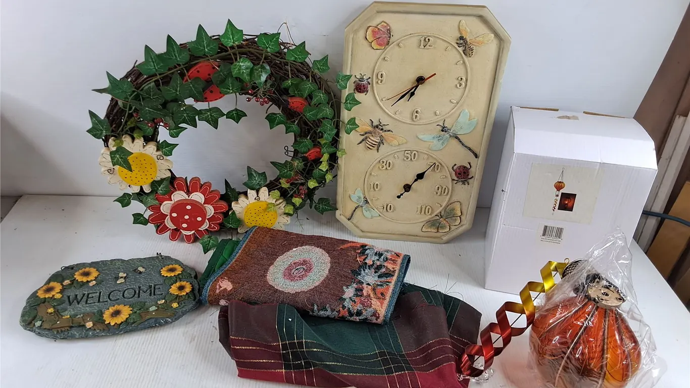 Wreath, Decorative Quartz Clock, Hot Air Balloon Decor, Welcome Wall Decor, Misc