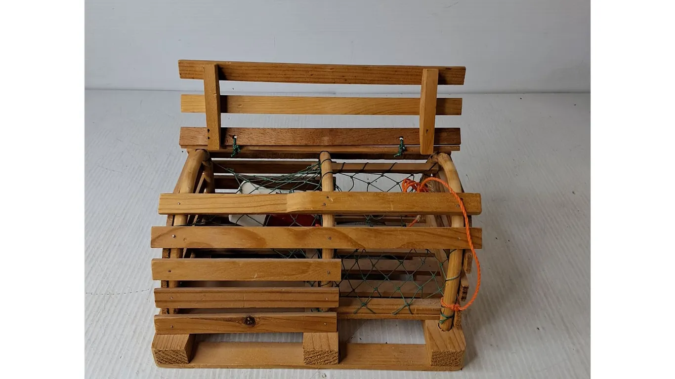 Vintage Miniature Wooden Lobster Trap ( as is)