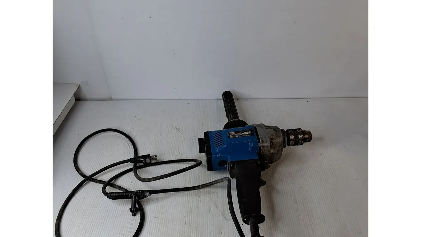 Dongcheng DJZ16A Electric Drill Machine (powers on)