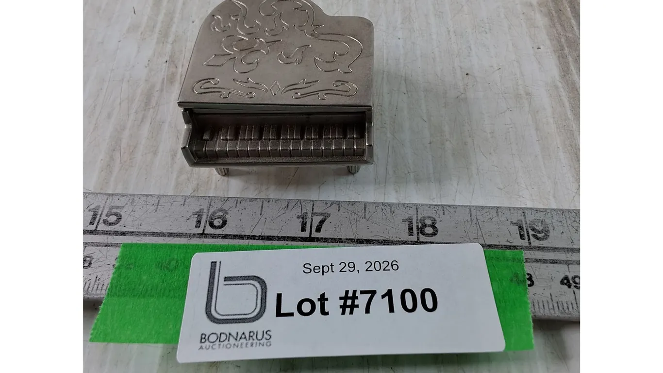 Small Silver Piano Clock, Works