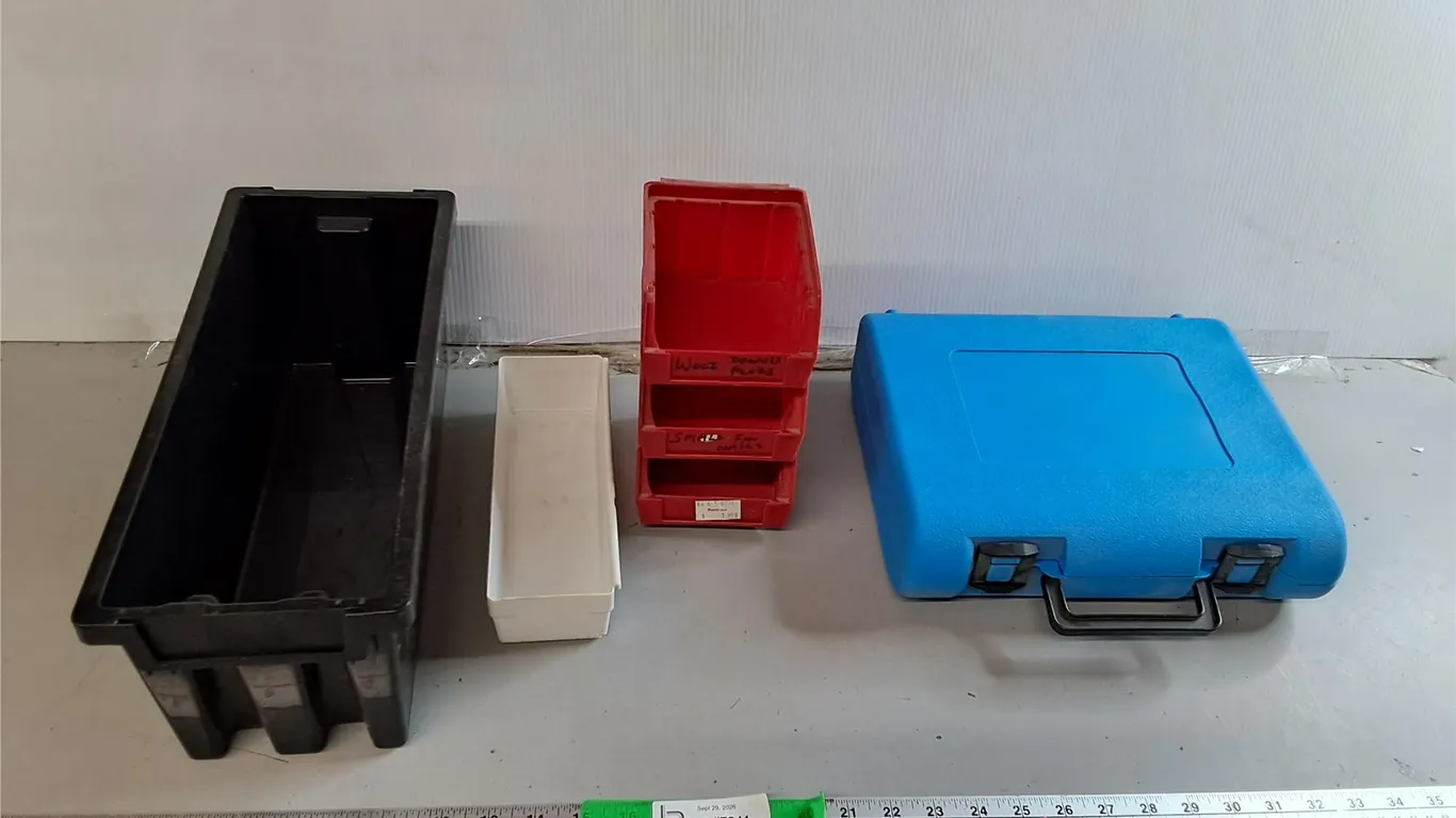 Plastic Storage Containers up to 15" & Can Cooler