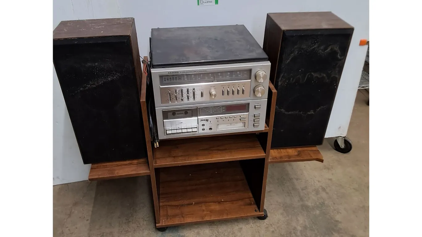 * Lloyd's Home Stereo - Powers On, w/MDF 37" Wide Cart Stand - Cannot Ship