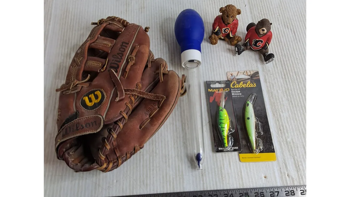 Wilson Ball Glove, Tupperware Baster, Calgary Flames Ornaments, NIB Fish Lures