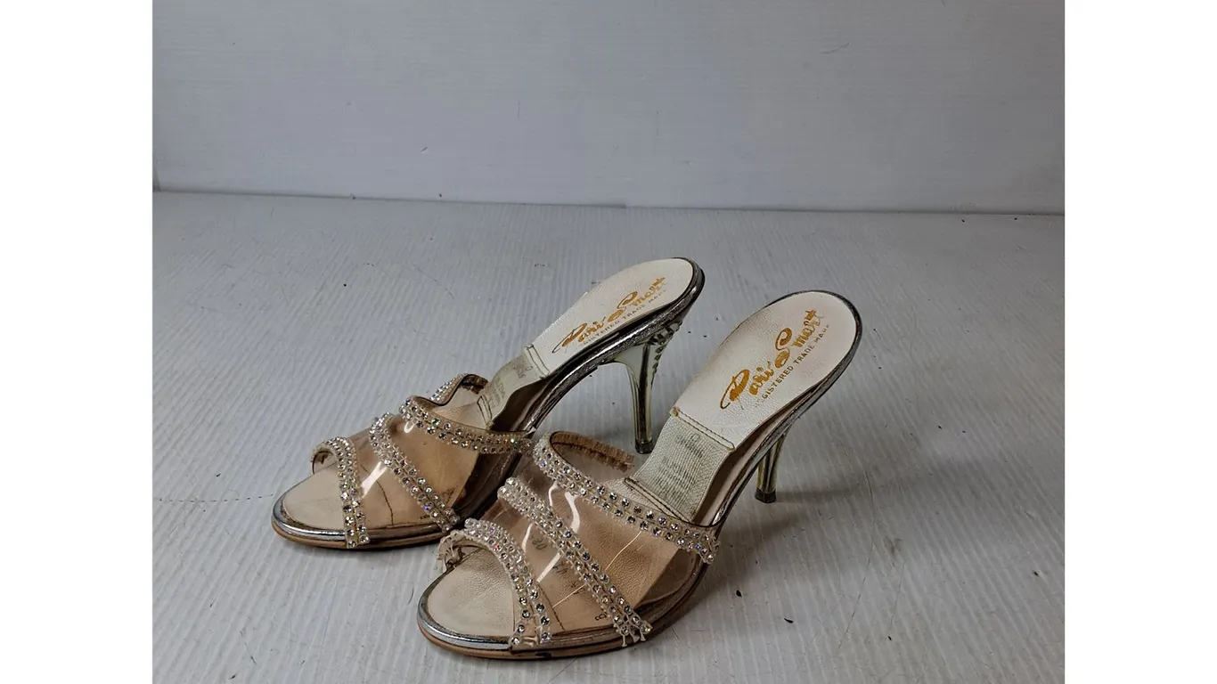 Vintage Gold-Toned Parisian Smart Mule Heels ( wear & tear present, as is)